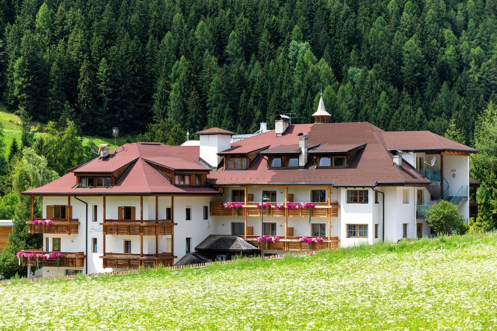 Hotel Garní Stella San Vigilio Di Marebbe Exterior foto